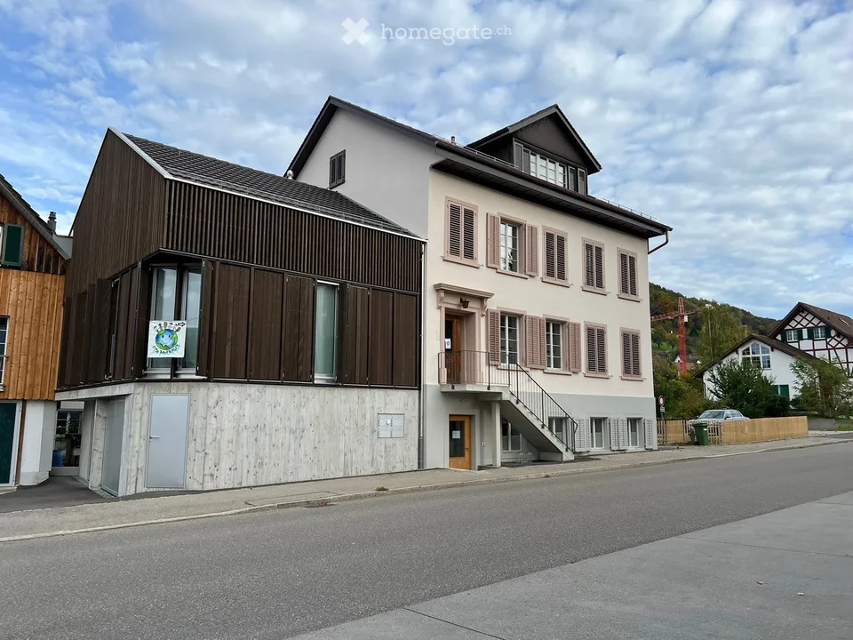 Incantevole appartamento di 3,5 locali al piano terra a Weiach – disponibile immediatamente!