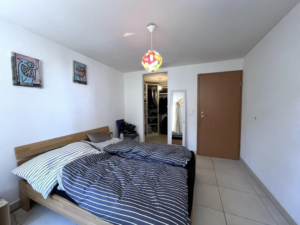 Eine Wohnung, ein freies Gewerbe oder Rendite, zwei Schritte vom See entfernt – Foto 10 von 12