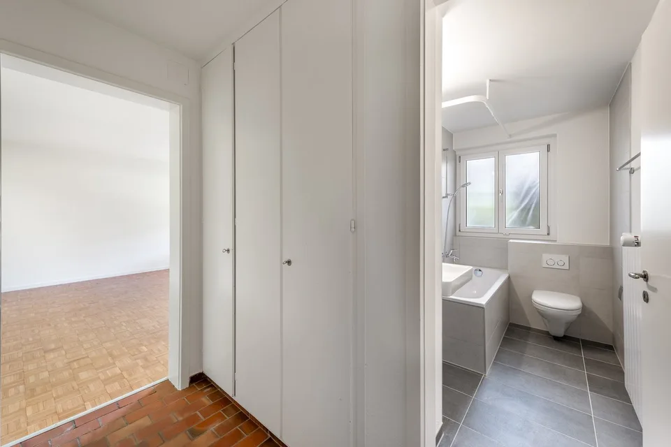 Freshly renovated single apartment in a preferred residential area!