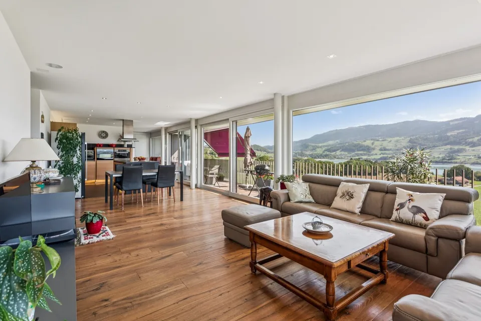 Sublimes Dachgeschoss im Duplex mit atemberaubendem Blick auf den Gruyère-See – Foto 5 von 11