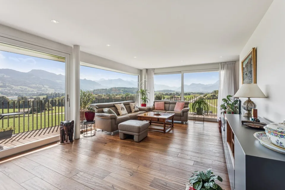 Sublimes Dachgeschoss im Duplex mit atemberaubendem Blick auf den Gruyère-See – Foto 2 von 11