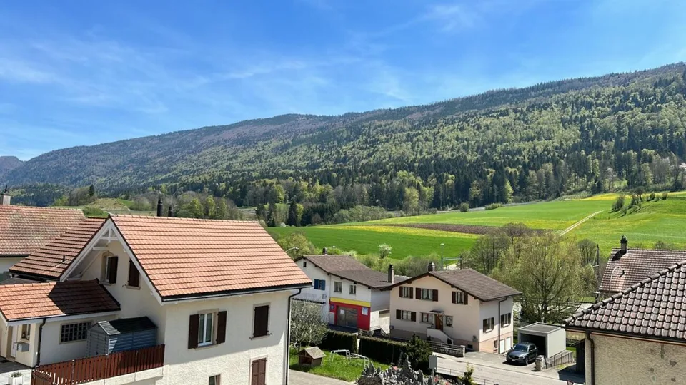 Bel appartement moderne et lumineux de 3 pièces à Perrefitte