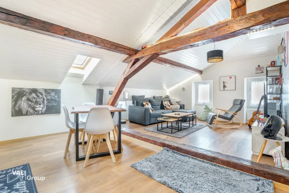 Piccolo edificio con 3 unità, 2,5 locali nel cuore del villaggio, con un rendimento lordo del 4,5% – foto 9 di 15