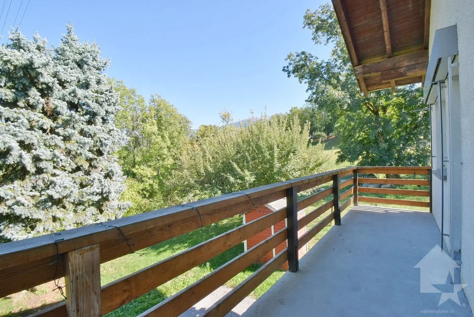 Magnifique petite maison rénové et au calme sur une belle parcelle – Foto 3 von 13