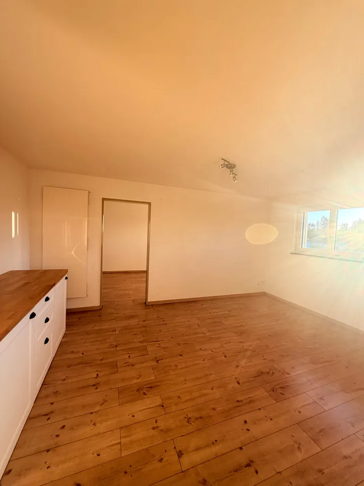 Charmante 4.5 Zimmerwohnung in der Natur – Foto 8 von 11