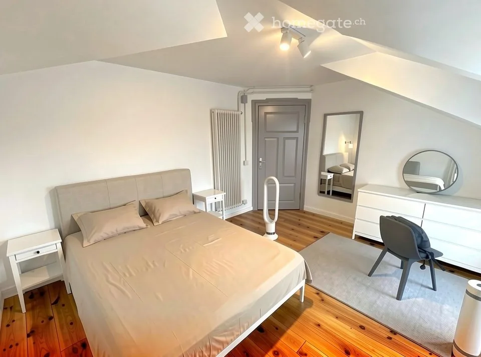 Chambre spacieuse dans un appartement partagé dans la zone de Loreto