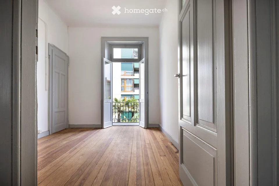 Chambre spacieuse dans un appartement partagé dans la zone de Loreto