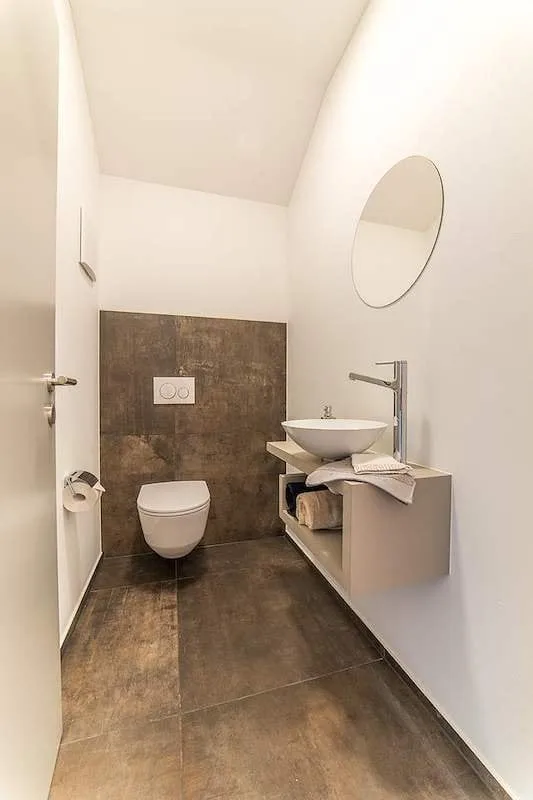 Modern shared flat room in a spacious apartment