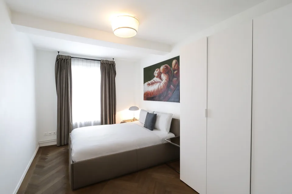 Grosszügige 3.5-Zimmer-Wohnung mit Balkon in Zürich-West – Foto 13 von 17