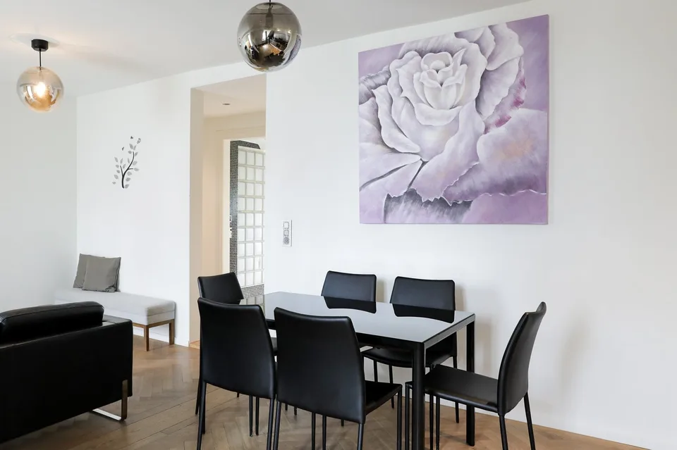 Grosszügige 3.5-Zimmer-Wohnung mit Balkon in Zürich-West – Foto 5 von 17