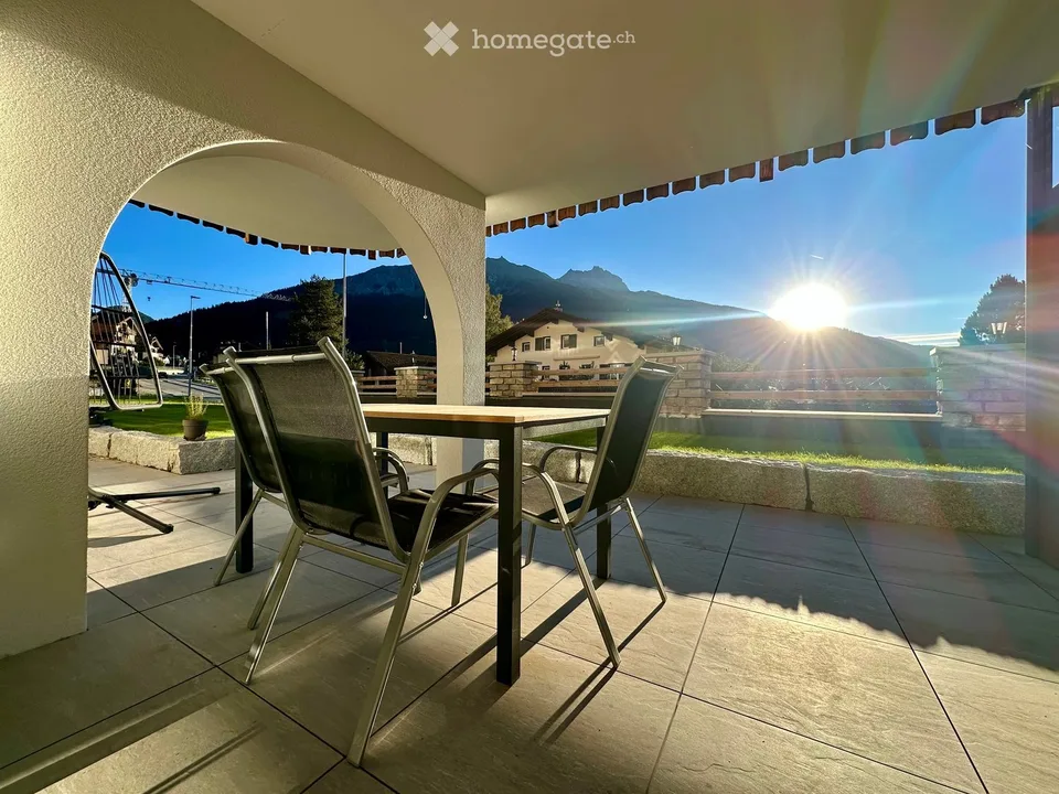 Appartement moderne 3.5 pièces au 1er étage avec panorama montagnard à Klosters