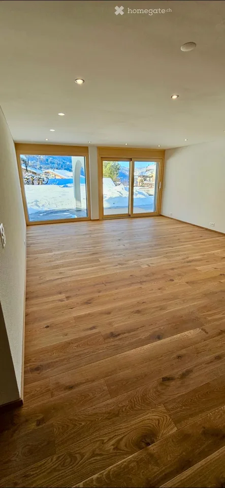 Appartement moderne 3.5 pièces au 1er étage avec panorama montagnard à Klosters