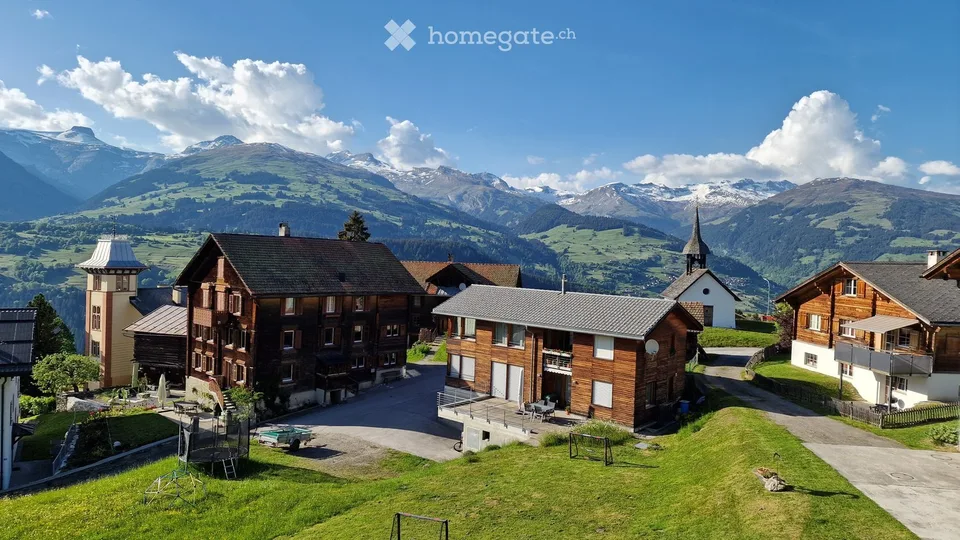 Appartamento di vacanza arredato di 3 locali a Meierhof (Obersaxen) con una meravigliosa vista montana