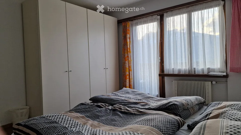 Appartamento di vacanza arredato di 3 locali a Meierhof (Obersaxen) con una meravigliosa vista montana