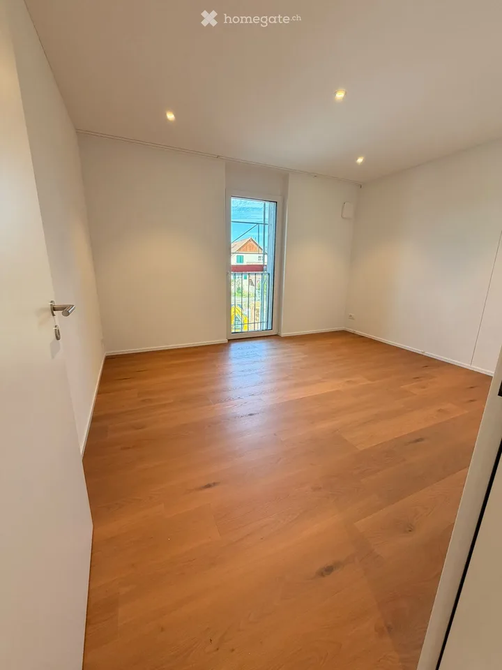 Location pour la première fois : appartement neuf de 3,5 pièces avec deux salles de bain et balcon couvert de 17 m²