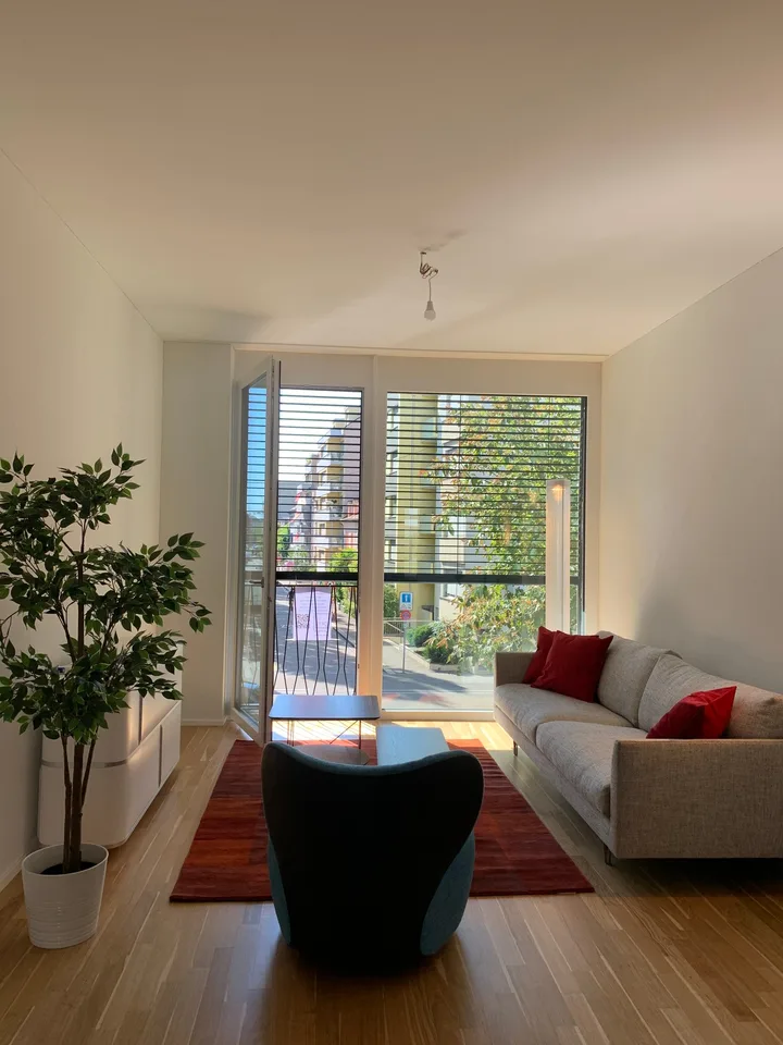 Appartement 2.5 pièces central dans un environnement urbain – photo 4 sur 8