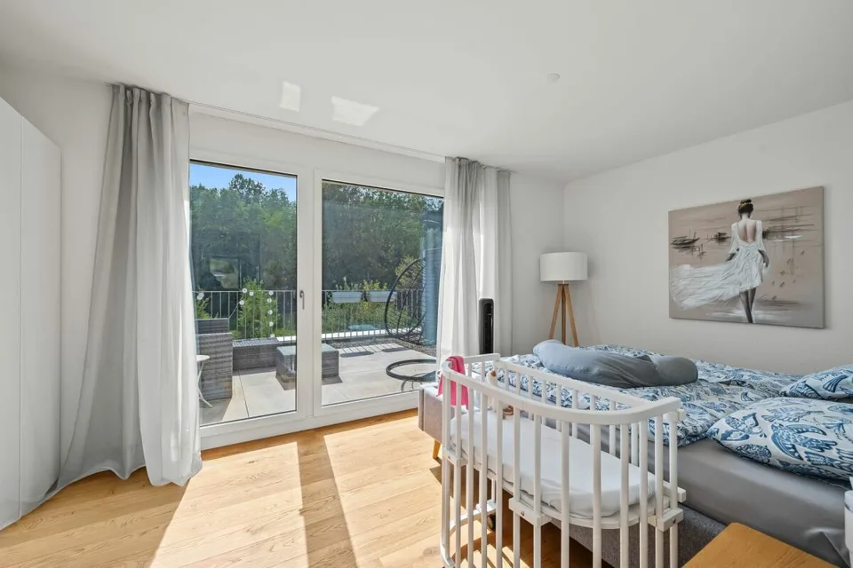 Casa a schiera moderna che impressiona per la vita idilliaca e centrale - ottimale per le famiglie – foto 12 di 15