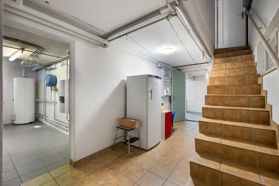 Charmantes 6.5-Zimmer-Einfamilienhaus mit Gartenoase, freistehend – Foto 16 von 17