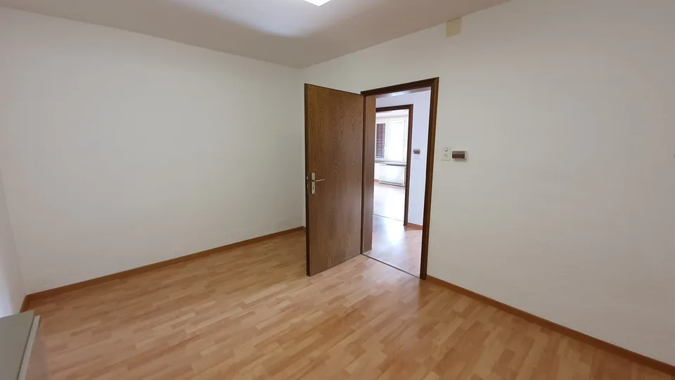 Appartement de vieux bâtiment confortable avec jardin de légumes