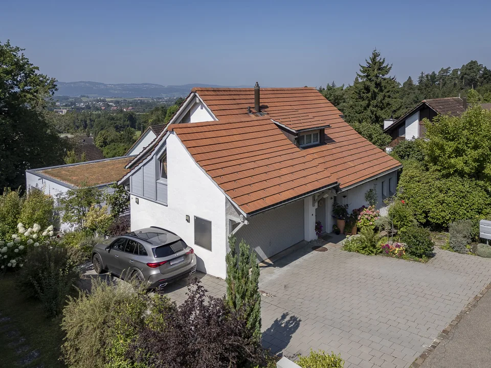 6.5-Zimmerhaus am Sonnenhang von Uster – Foto 2 von 13