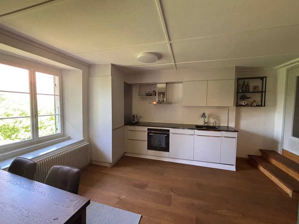 Casa di 3 famiglie sul ruscello del villaggio – foto 10 di 16