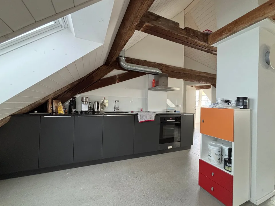 Casa di 3 famiglie sul ruscello del villaggio – foto 15 di 16
