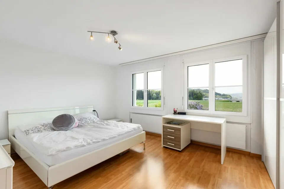 Appartement en duplex de 5,5 pièces dans un quartier familial – photo 13 sur 17