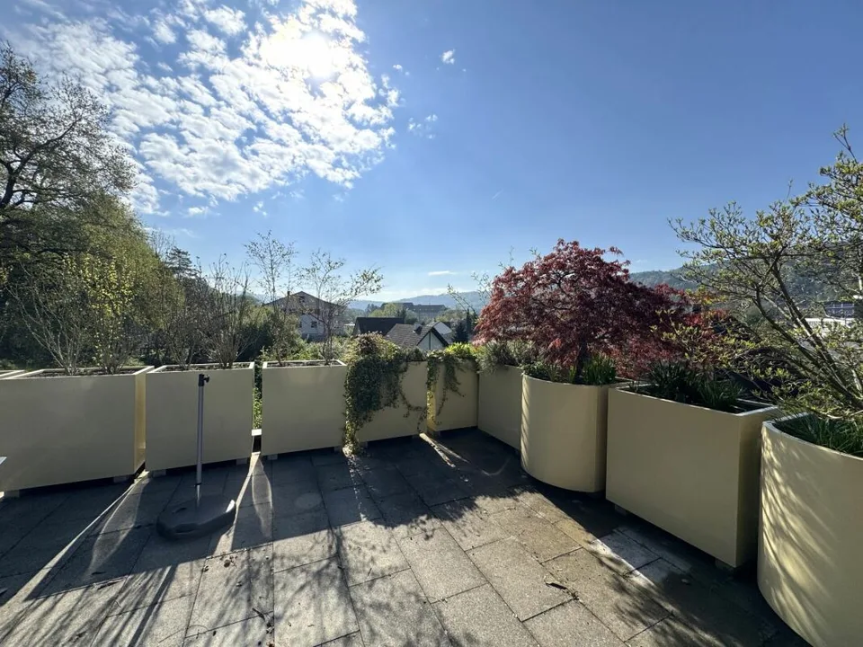 In cima, soleggiato con una vista meravigliosa e privacy – foto 3 di 12
