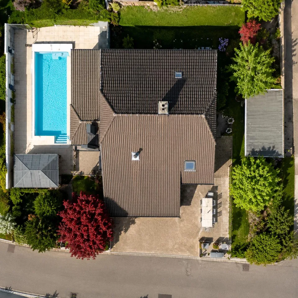 Ihr neues Zuhause in Kestenholz – grosszügiges Einfamilienhaus mit Pool und beheiztem Wintergarten – Foto 2 von 19