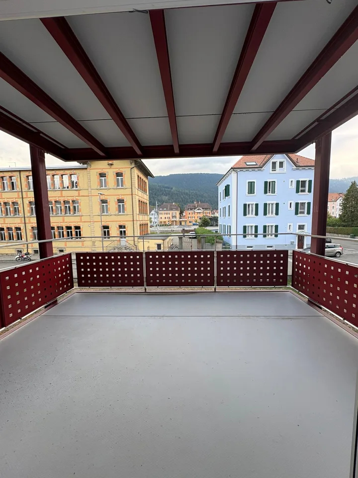 Appartement de 3 pièces rénové avec grand balcon