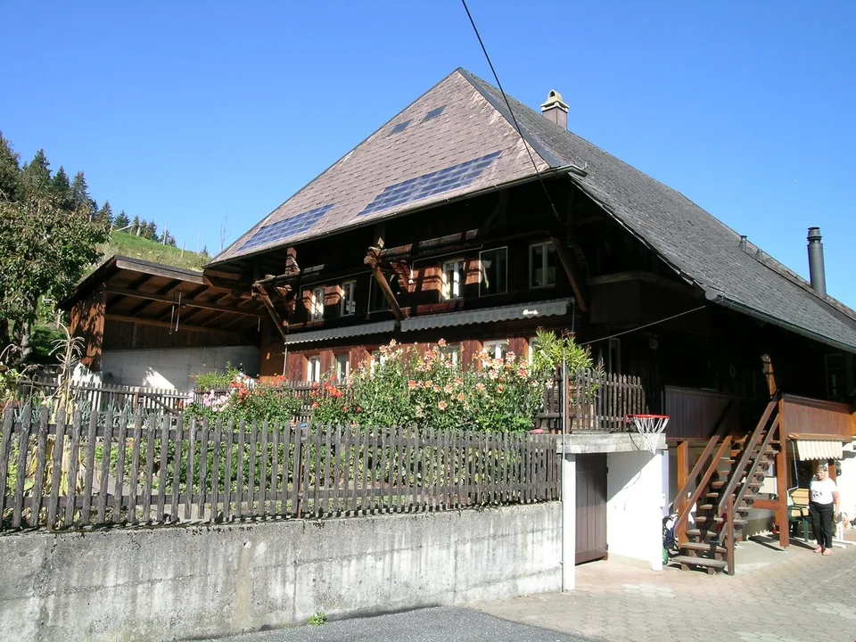 Central apartment in a green area