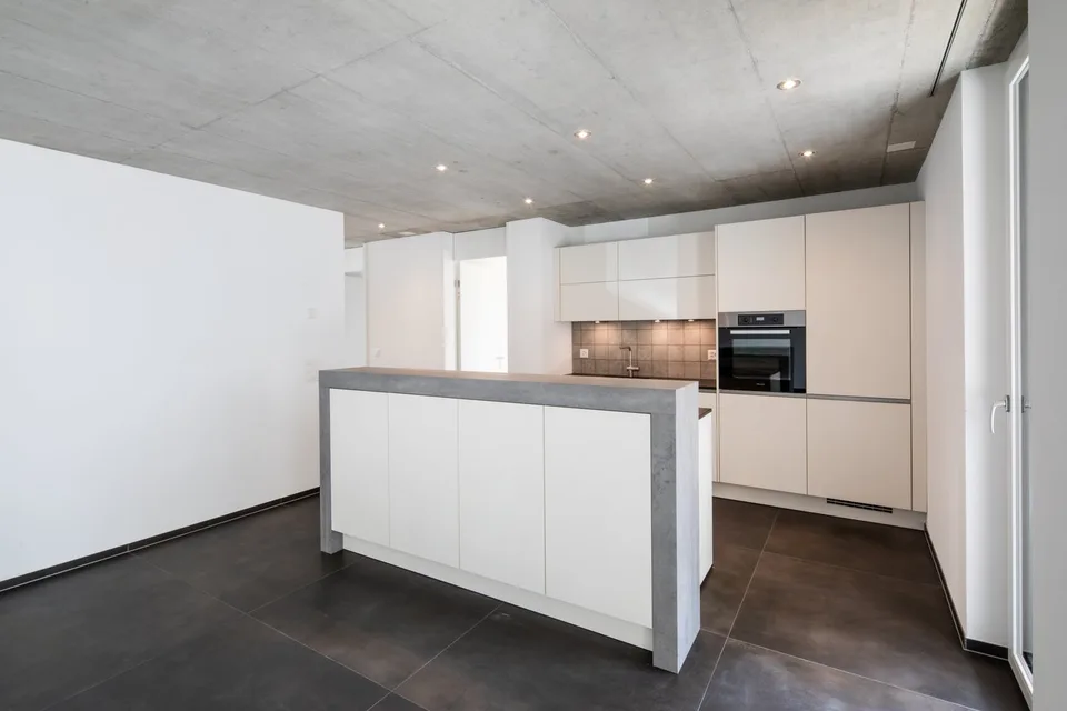 Appartement moderne 3.5 pièces en norme de propriétaire au cœur de Langendorf – photo 2 sur 12