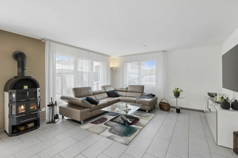 Familienfreundliches 6-Zimmer-Einfamilienhaus mit Garten – Foto 9 von 28