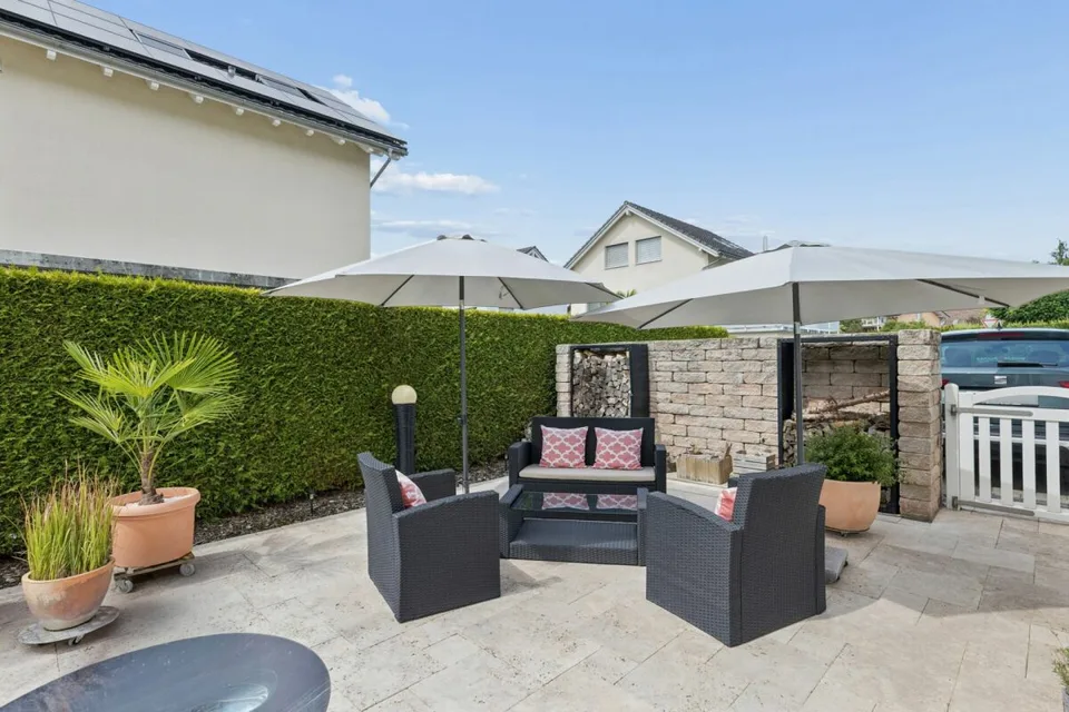 Familienfreundliches 6-Zimmer-Einfamilienhaus mit Garten – Foto 4 von 28