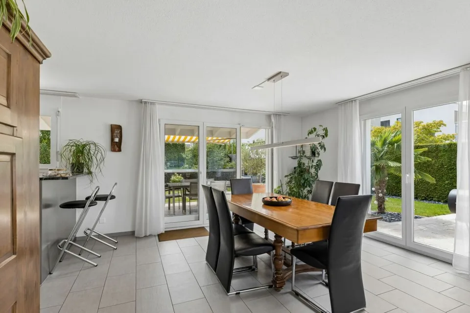 Familienfreundliches 6-Zimmer-Einfamilienhaus mit Garten – Foto 8 von 28