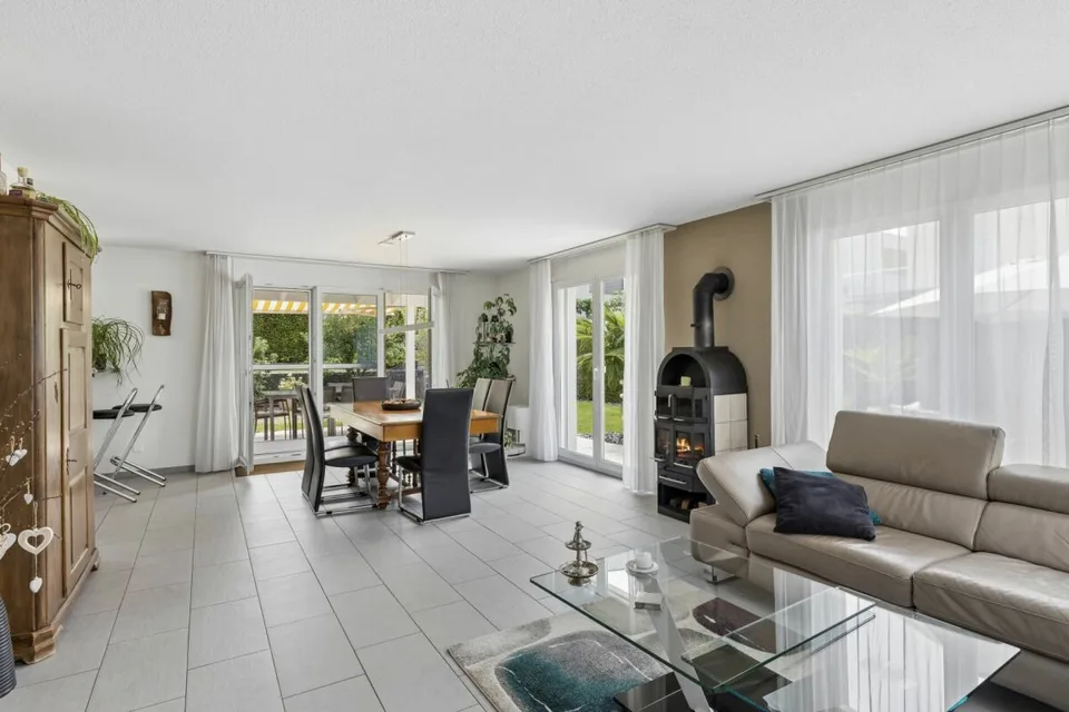 Familienfreundliches 6-Zimmer-Einfamilienhaus mit Garten – Foto 6 von 28