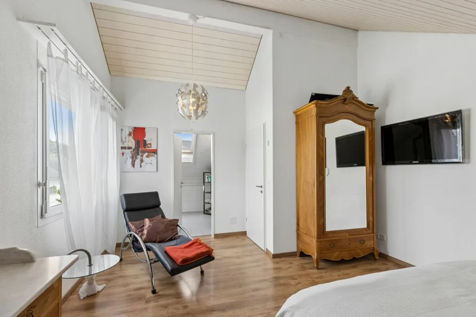 Familienfreundliches 6-Zimmer-Einfamilienhaus mit Garten – Foto 23 von 28