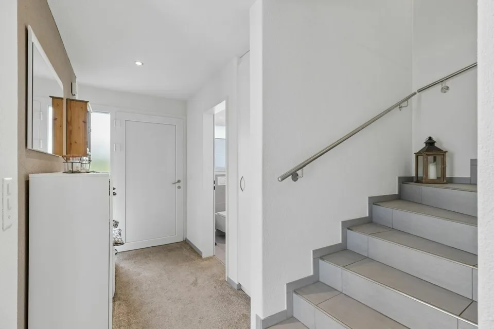 Familienfreundliches 6-Zimmer-Einfamilienhaus mit Garten – Foto 12 von 28