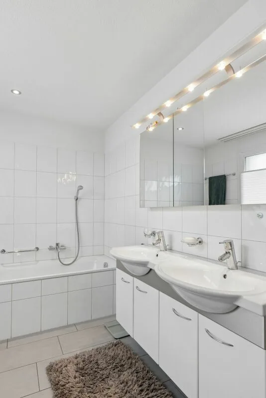 Familienfreundliches 6-Zimmer-Einfamilienhaus mit Garten – Foto 19 von 28