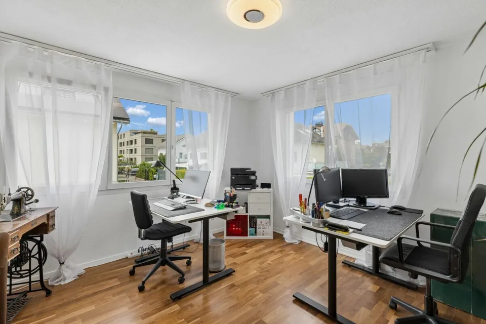 Familienfreundliches 6-Zimmer-Einfamilienhaus mit Garten – Foto 24 von 28