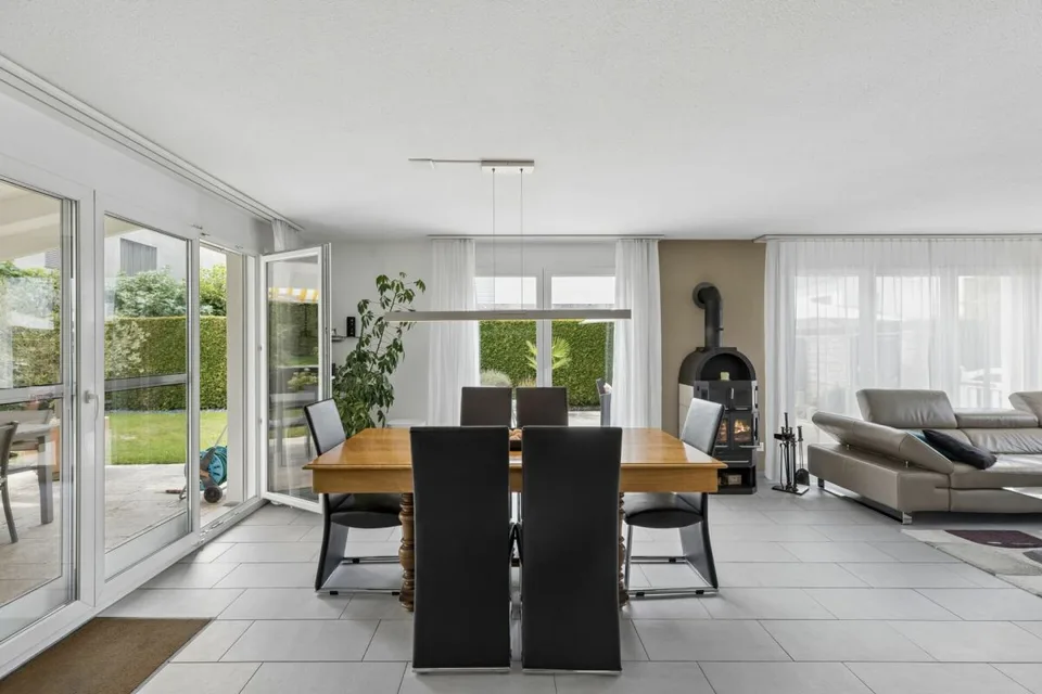 Familienfreundliches 6-Zimmer-Einfamilienhaus mit Garten – Foto 7 von 28