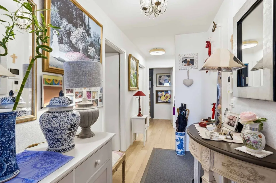 Sehr schönes 3.5-Zimmer-Apartment mit Terrasse/Garten und Aussicht! – Foto 6 von 11