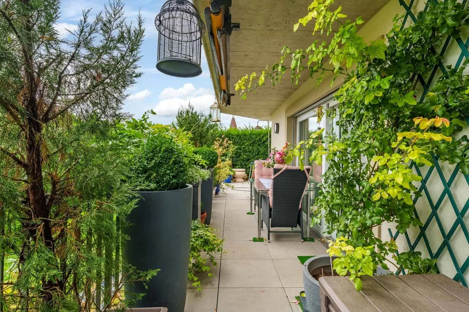Sehr schönes 3.5-Zimmer-Apartment mit Terrasse/Garten und Aussicht! – Foto 2 von 11