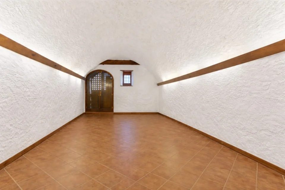 Charaktervolles Dorfhaus mit Dachbalkon und sehr schöner Aussicht – Foto 12 von 13