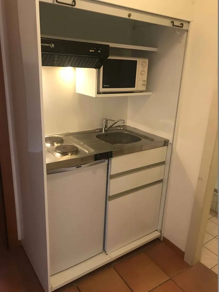 27 m2 studio in the center of Agiez village (1352)