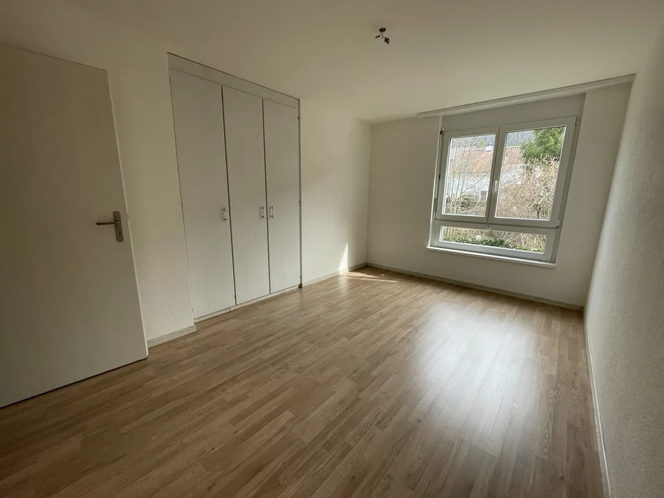 Appartamento di 4 camere in affitto a Hölstein