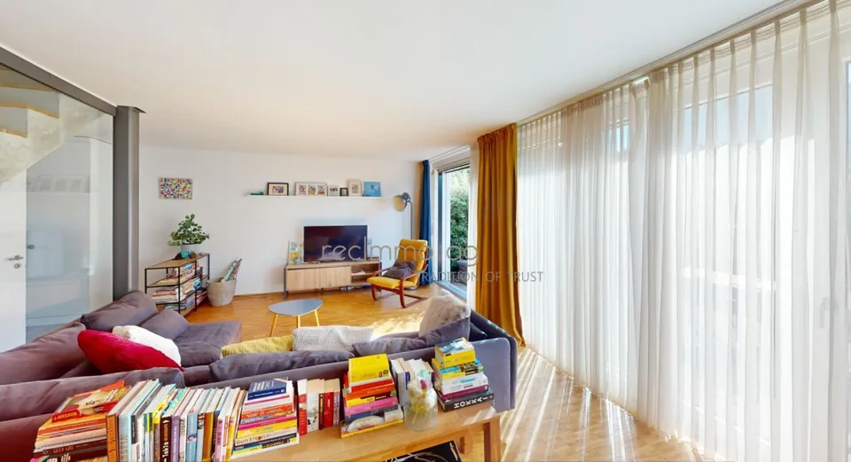 Spacious 6.5-Room Family Home with Garden in Obfelden – photo 6 of 9
