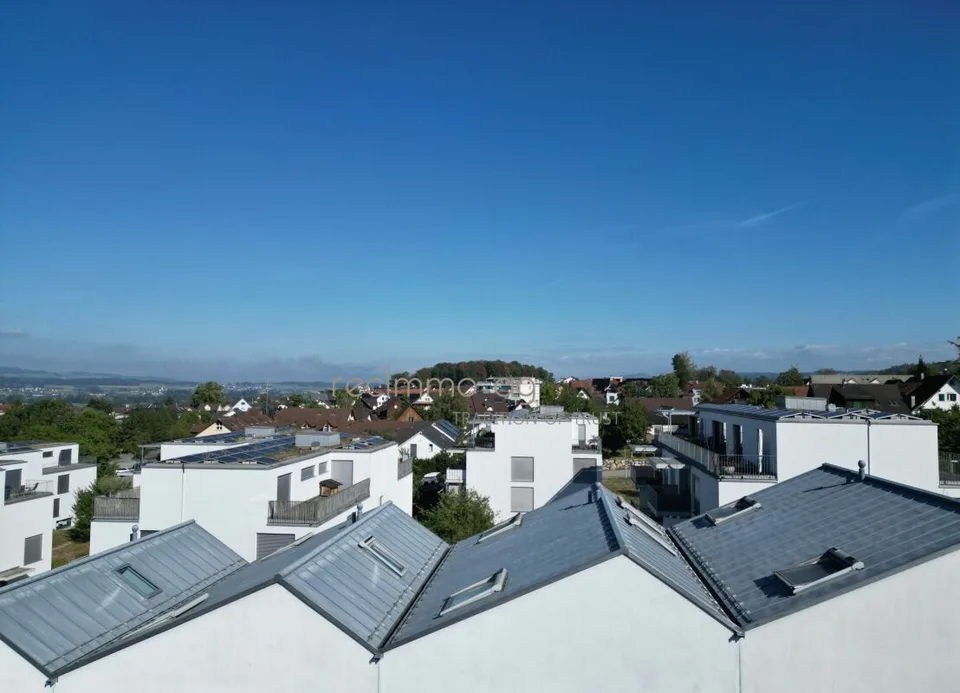 Spacious 6.5-Room Family Home with Garden in Obfelden – photo 9 of 9