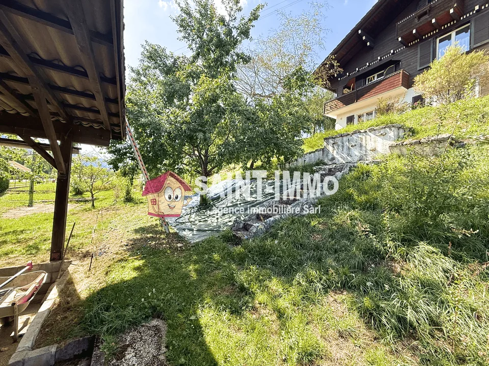 Chalet con due appartamenti (3 & 6.5 locali) con giardino alberato di 840 m2, terrazza e garage – foto 4 di 25