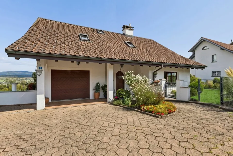 freistehendes Einfamilienhaus in Mühlau mit traumhaftem Garten – Foto 2 von 30
